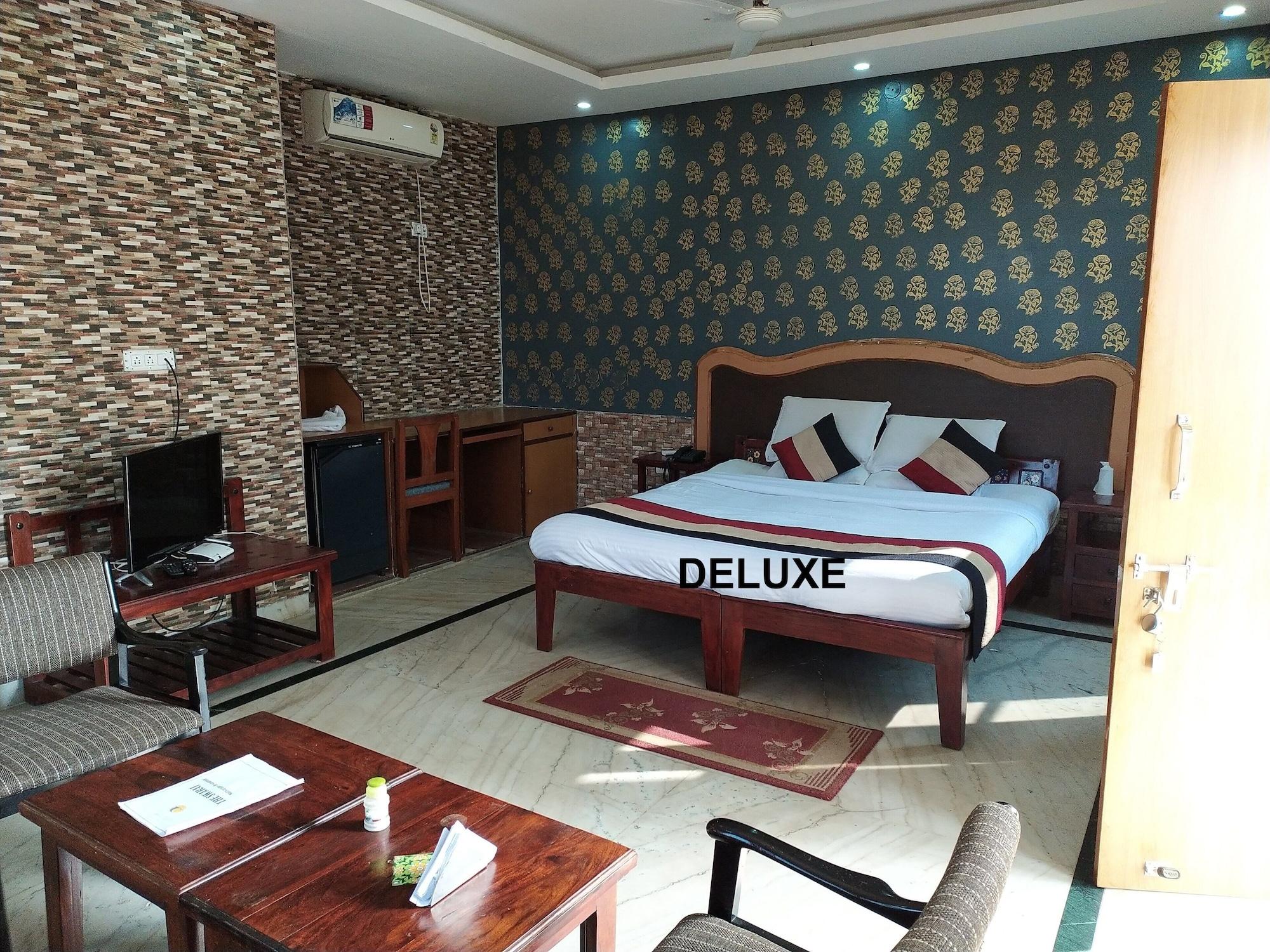 Swaraj Resorts בהאראטפור מראה חיצוני תמונה