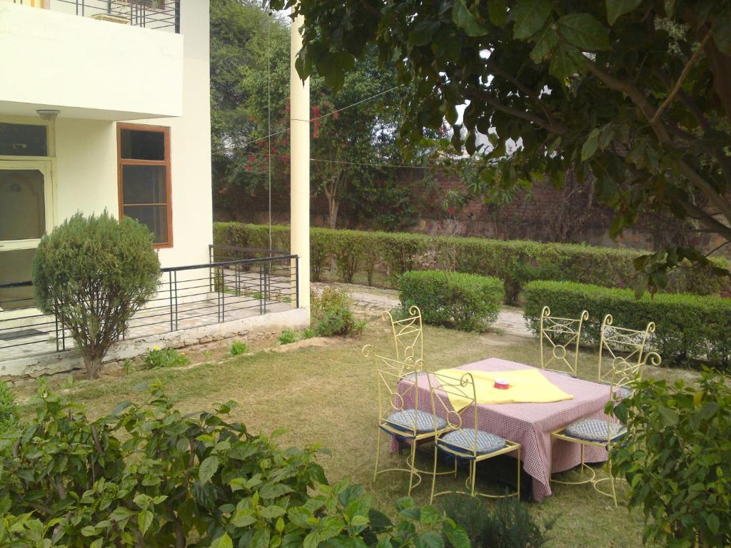 Swaraj Resorts בהאראטפור מראה חיצוני תמונה
