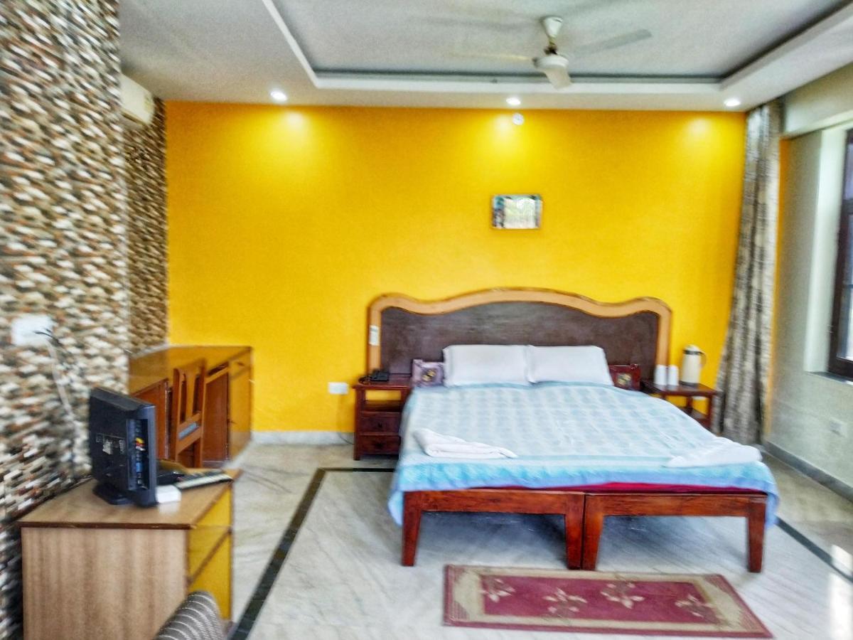 Swaraj Resorts בהאראטפור מראה חיצוני תמונה