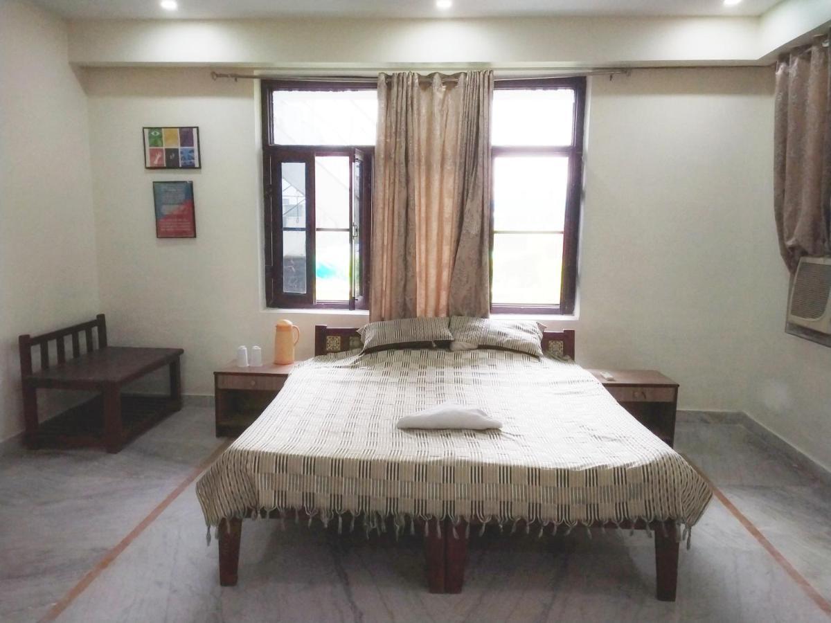 Swaraj Resorts בהאראטפור מראה חיצוני תמונה
