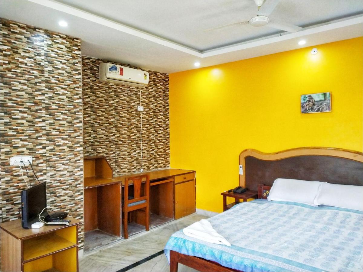 Swaraj Resorts בהאראטפור מראה חיצוני תמונה