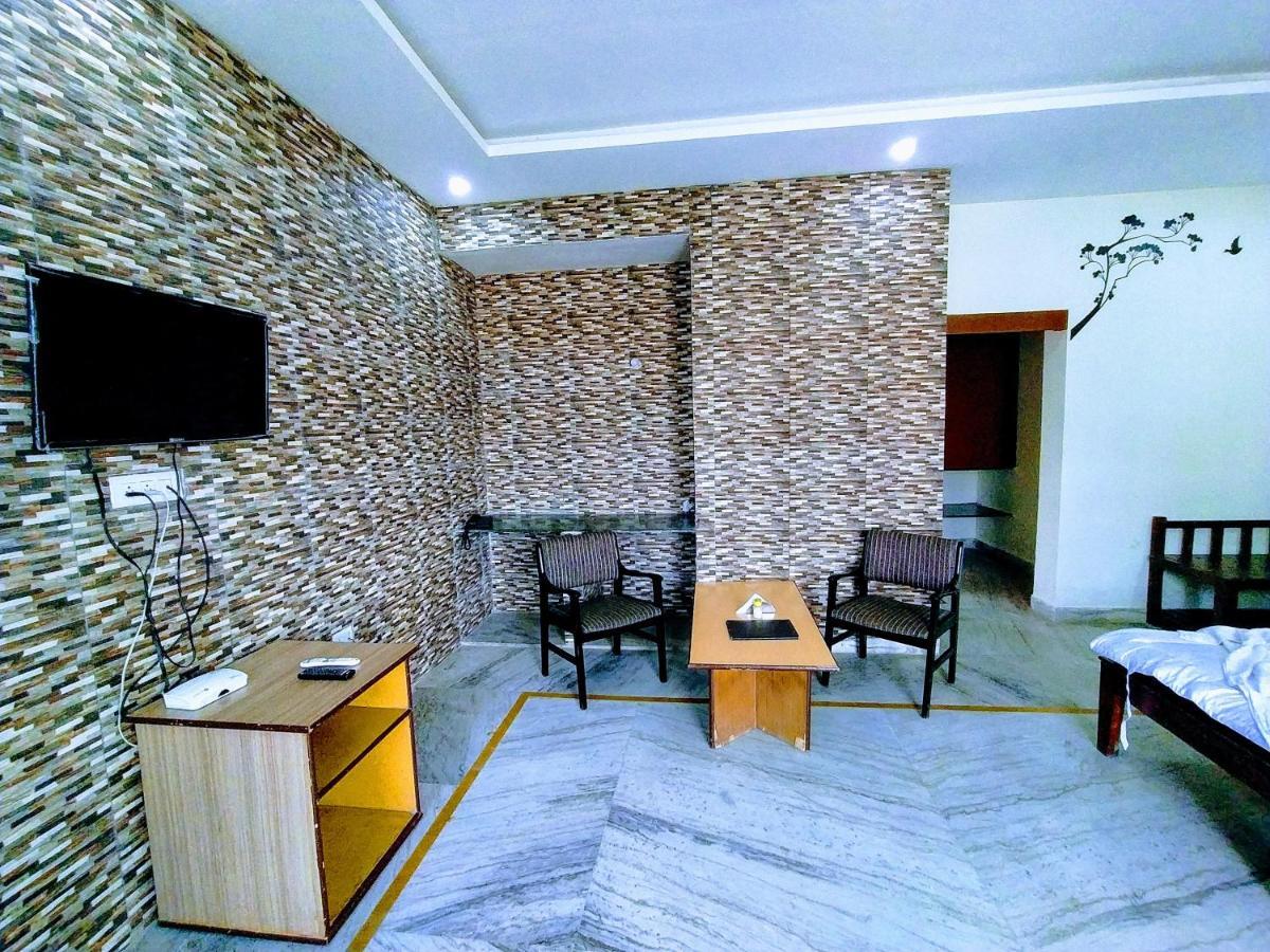 Swaraj Resorts בהאראטפור מראה חיצוני תמונה