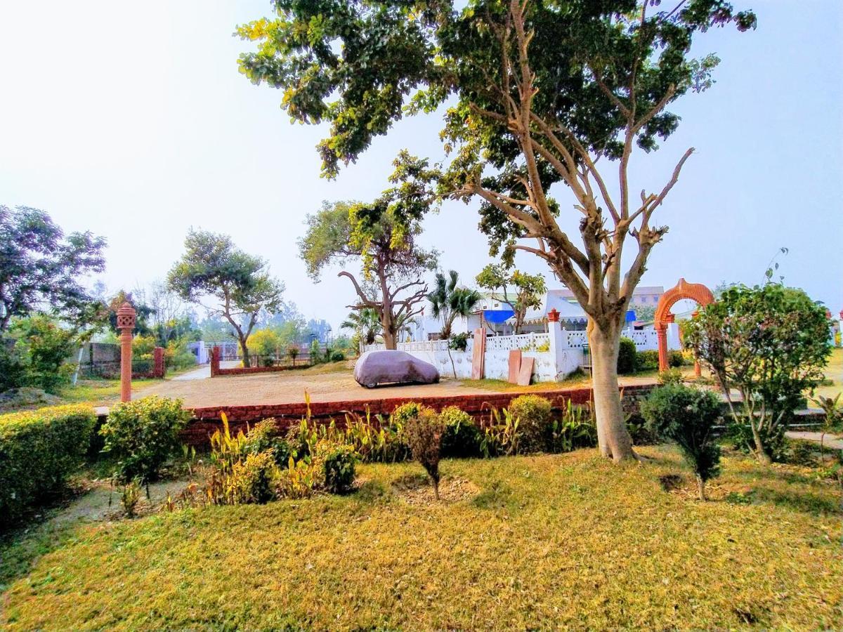 Swaraj Resorts בהאראטפור מראה חיצוני תמונה